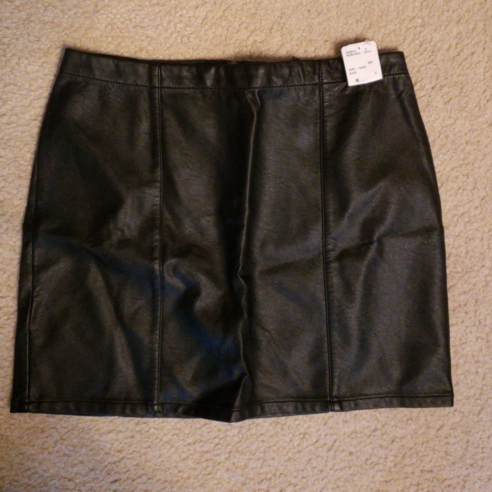 Faux leather miniskirt